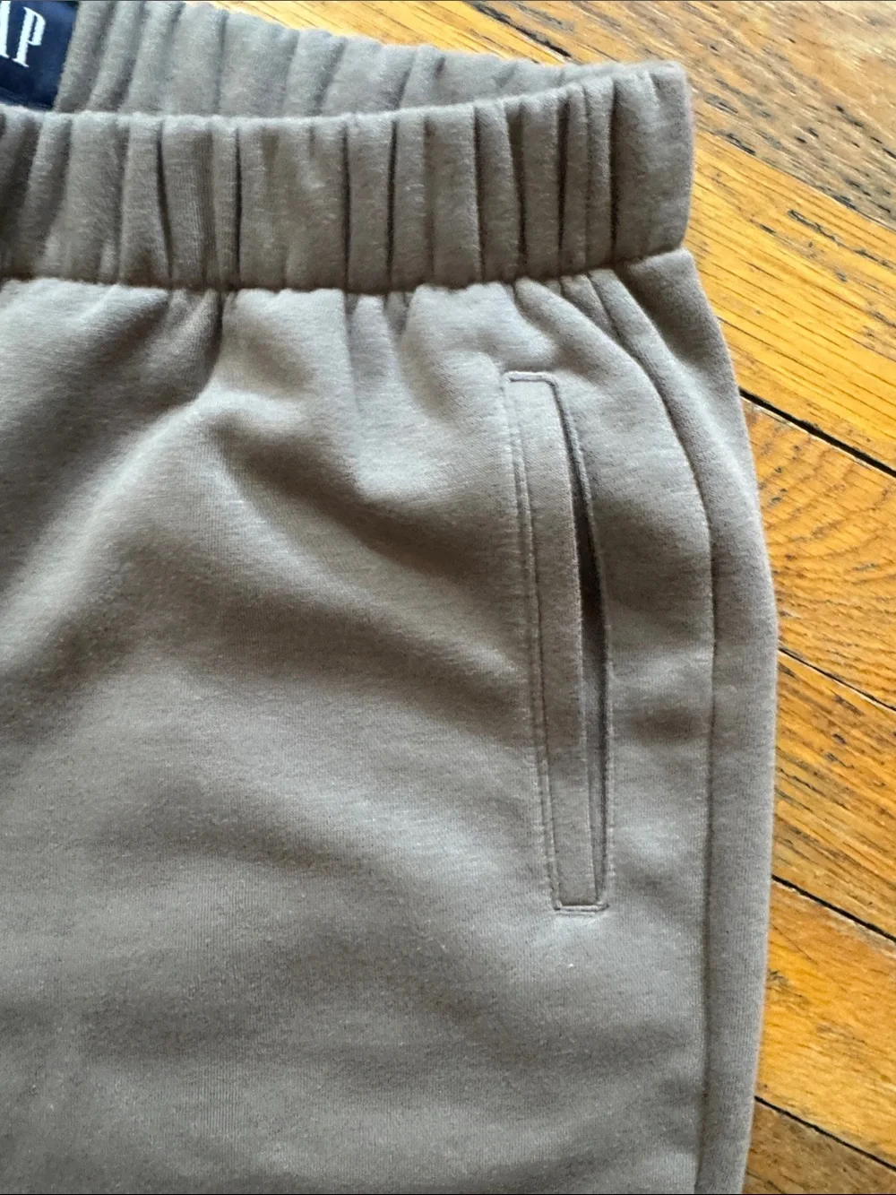 NWOT GAP High Rise VintageSoft Relaxed Joggers